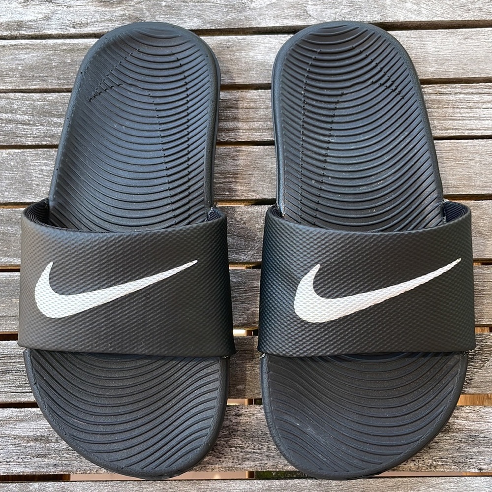 NIKE Kids' Kawa Sport Slide EUC